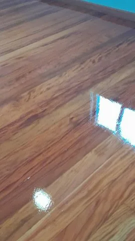 Trabalho de restauração de piso de madeira — Raspadora Taco Brilho Caçapava